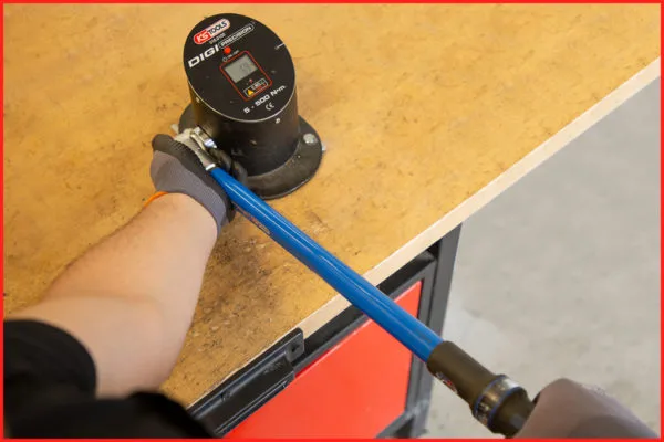 Kstools Digitaalinen momenttiavaimen kalibrointilaite, 5-500 Nm 516.0100 - Image 3