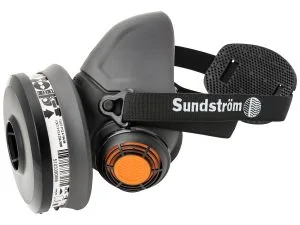 Puolinaamari Sundström SR 900