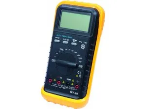 Yleismittari autokäyttöön